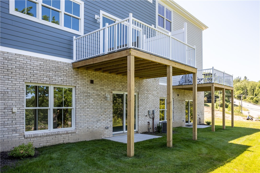 413 WALNUT CT