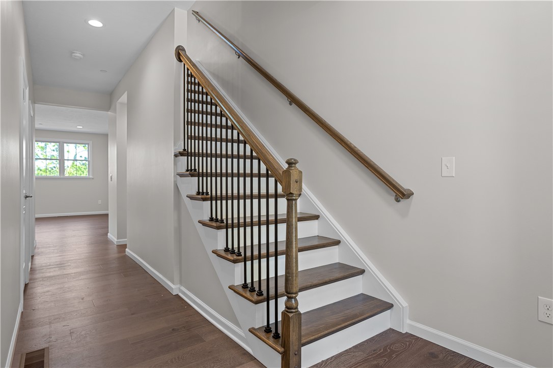 413 WALNUT CT