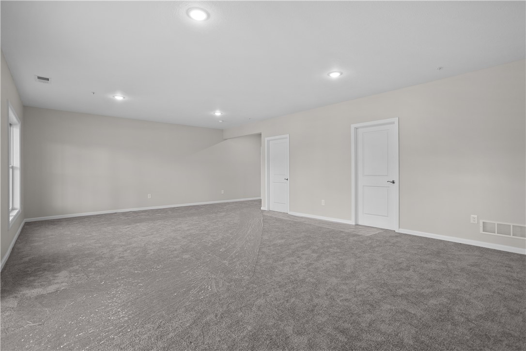 413 WALNUT CT