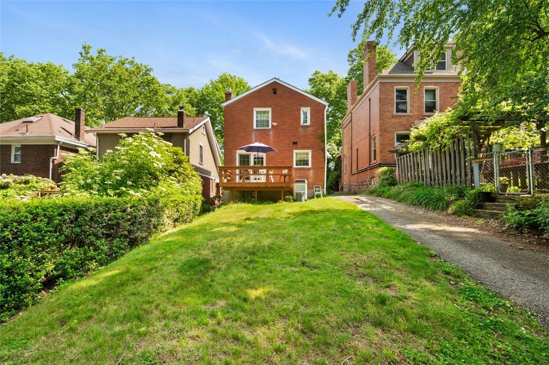 170 Lloyd Ave