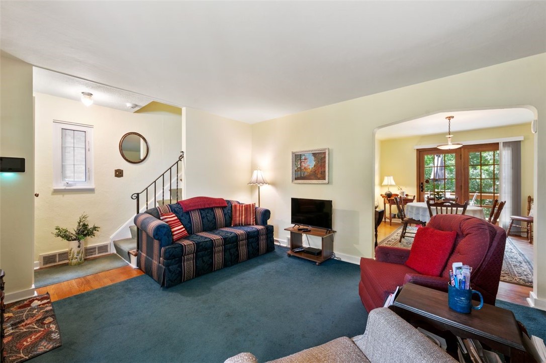 170 Lloyd Ave
