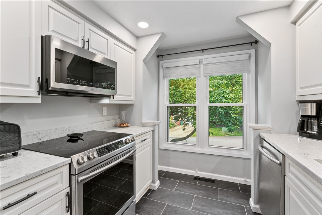105 Spruce Ct