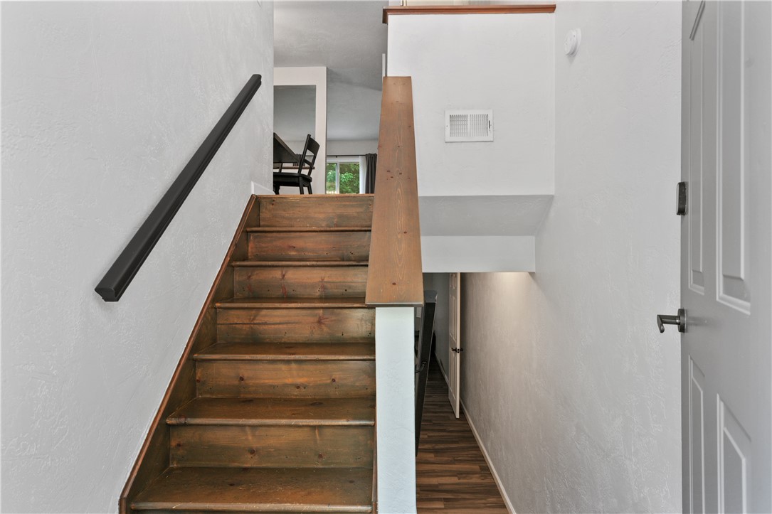 105 Spruce Ct