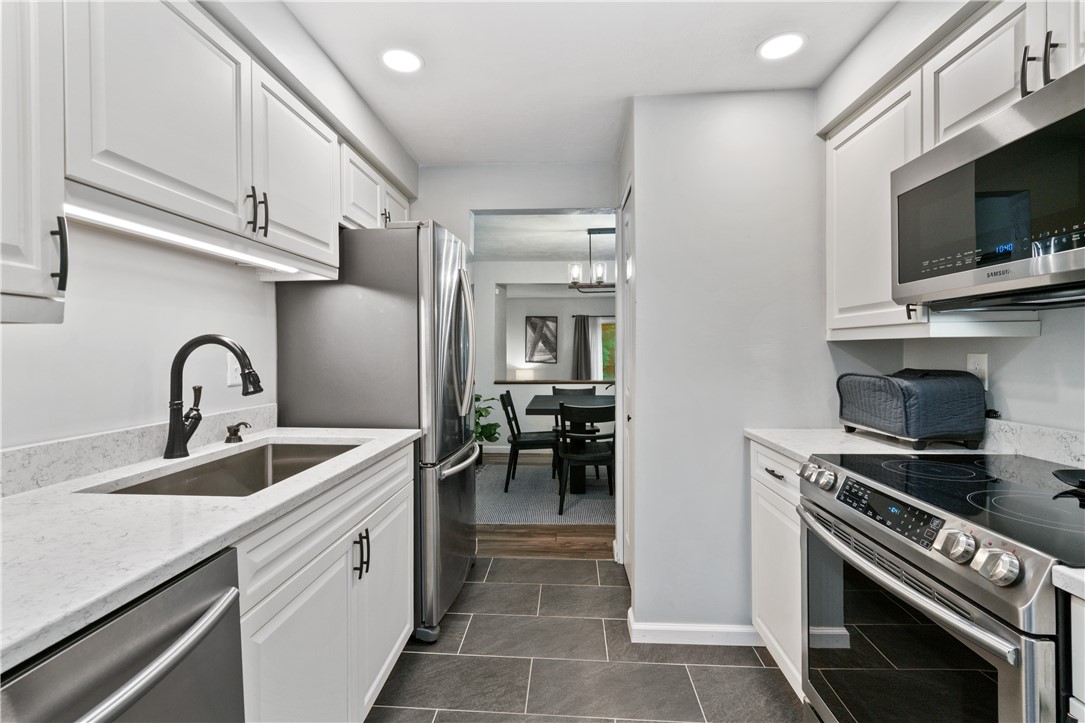 105 Spruce Ct