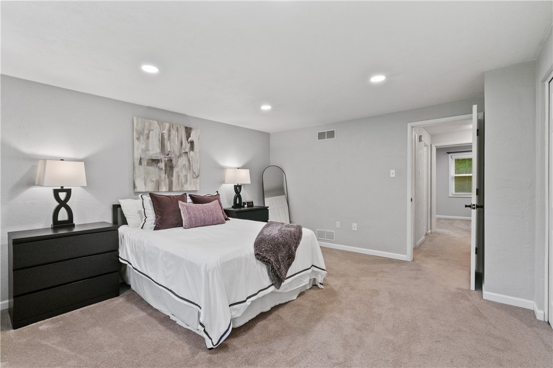 105 Spruce Ct
