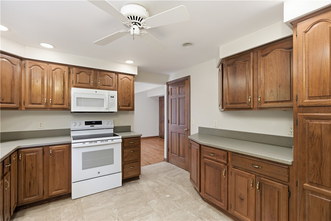 1129 King George Court