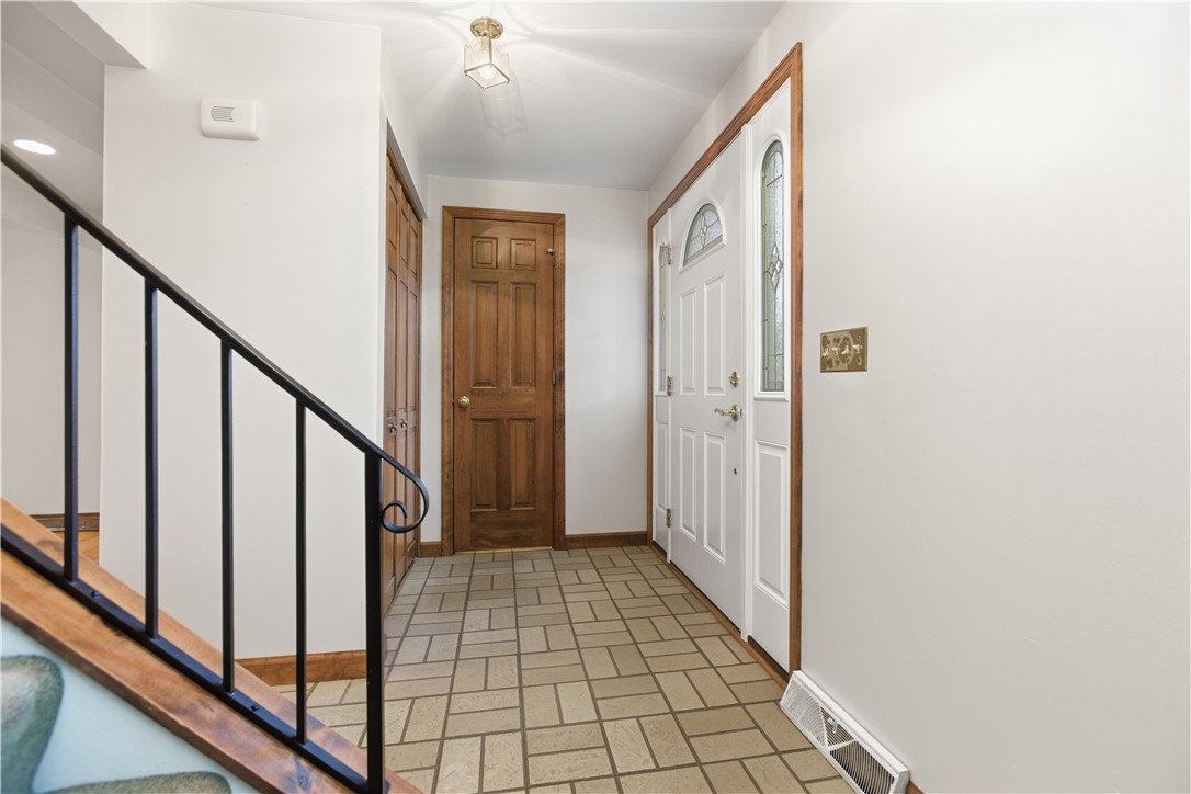 1129 King George Court