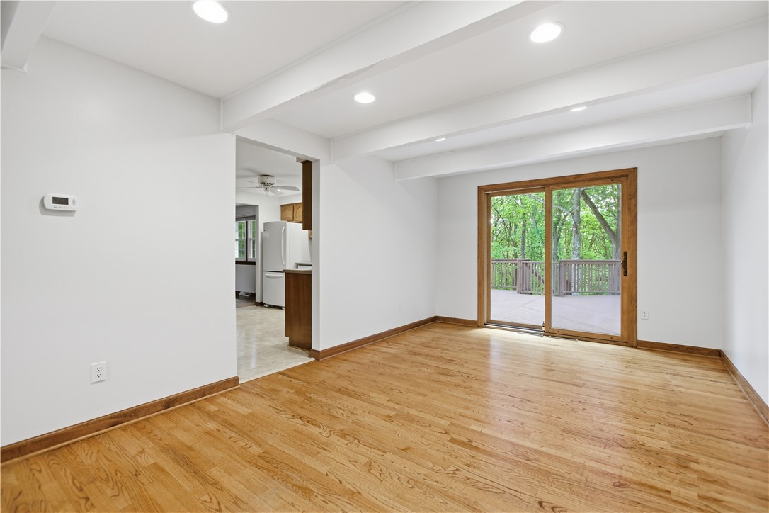 1129 King George Court