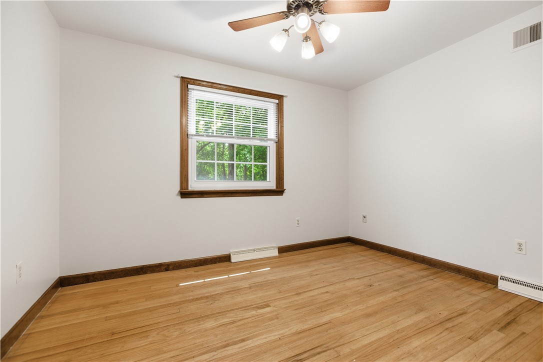 1129 King George Court