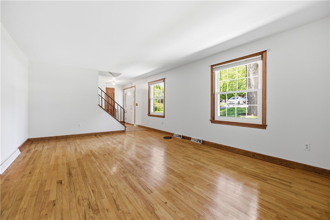1129 King George Court