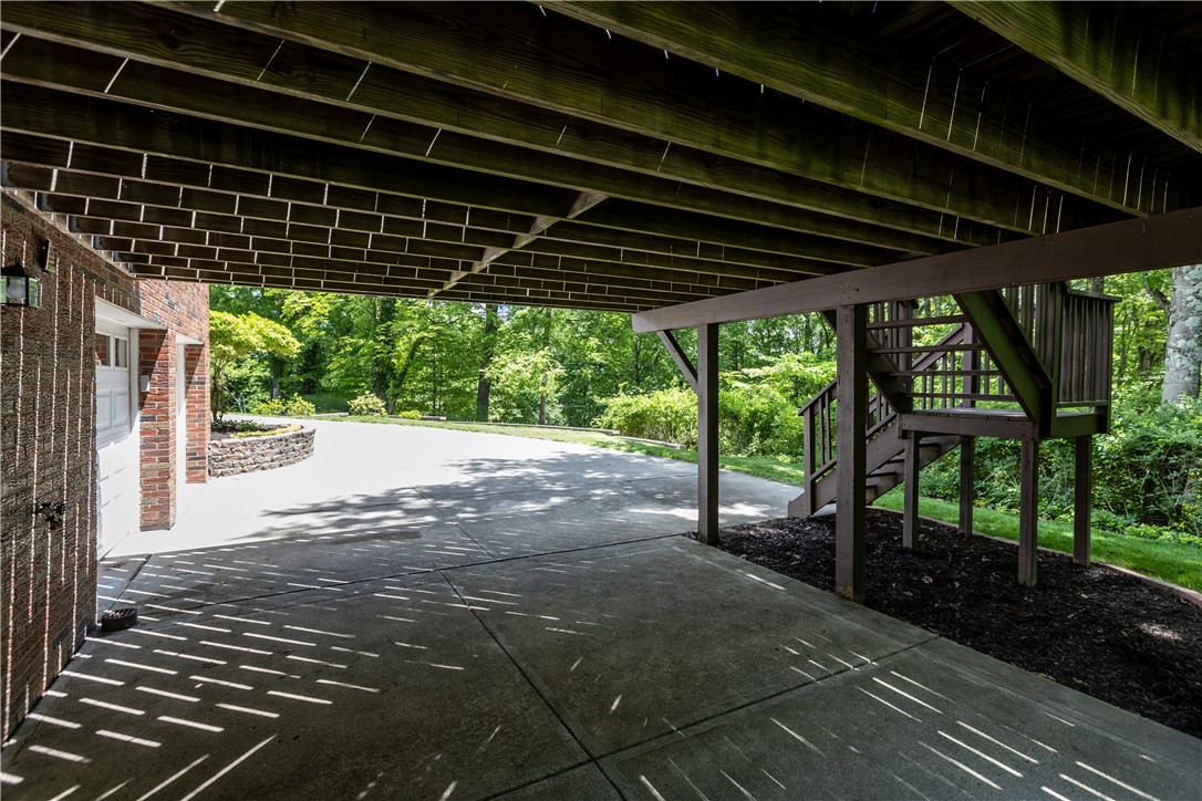 1129 King George Court