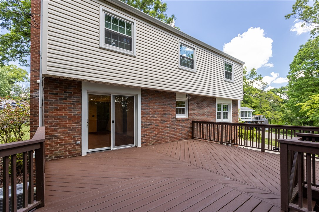 1129 King George Court