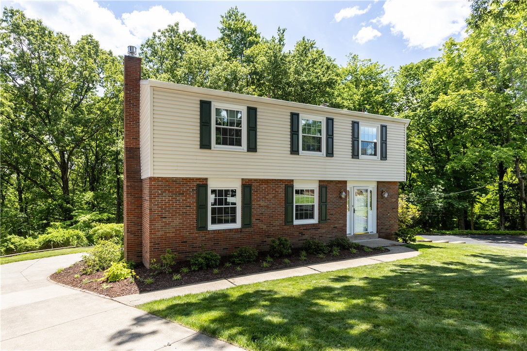 1129 King George Court