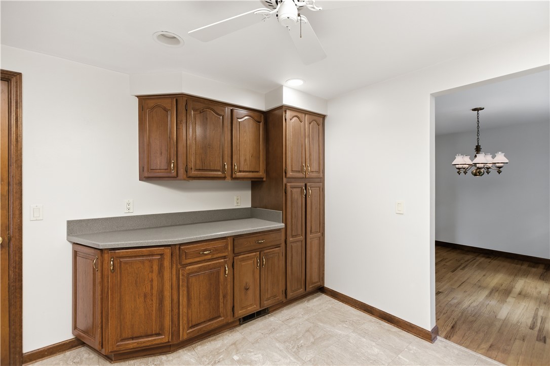 1129 King George Court