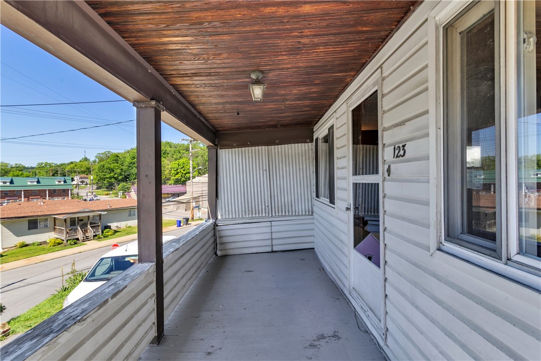 123 High St