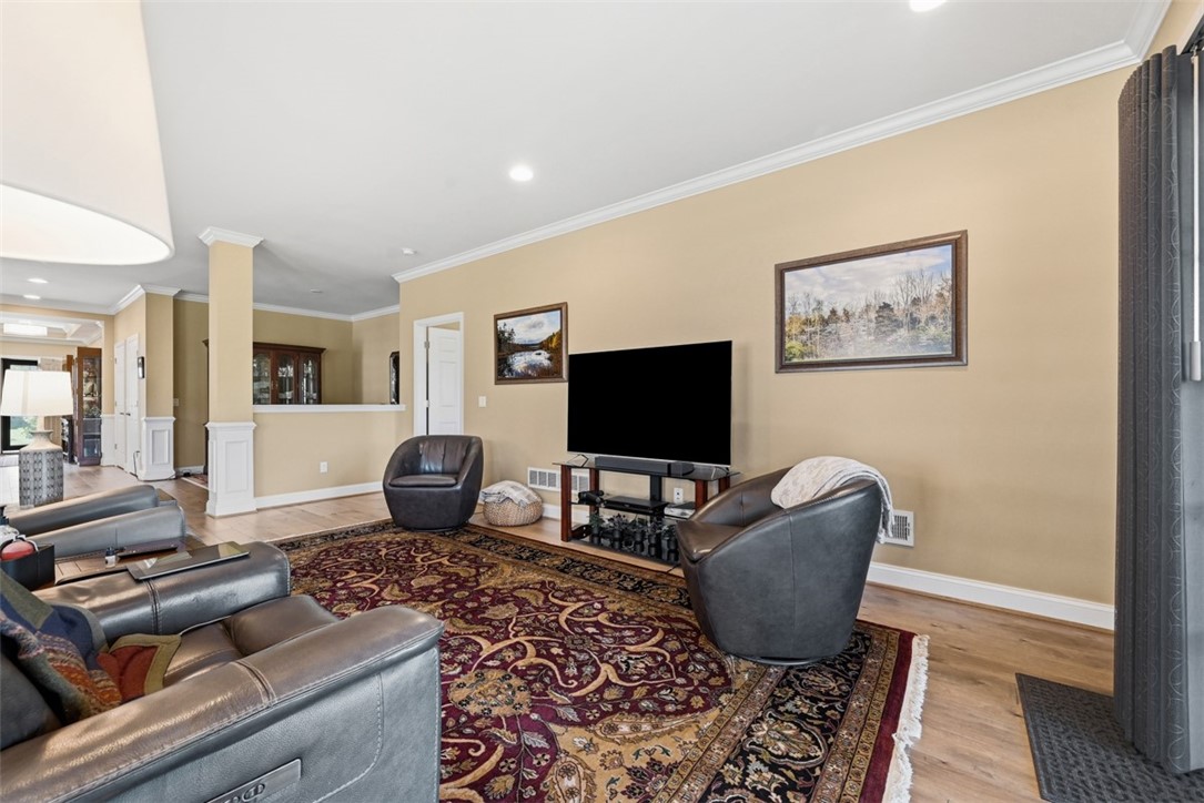 146 Summer Seat Ln