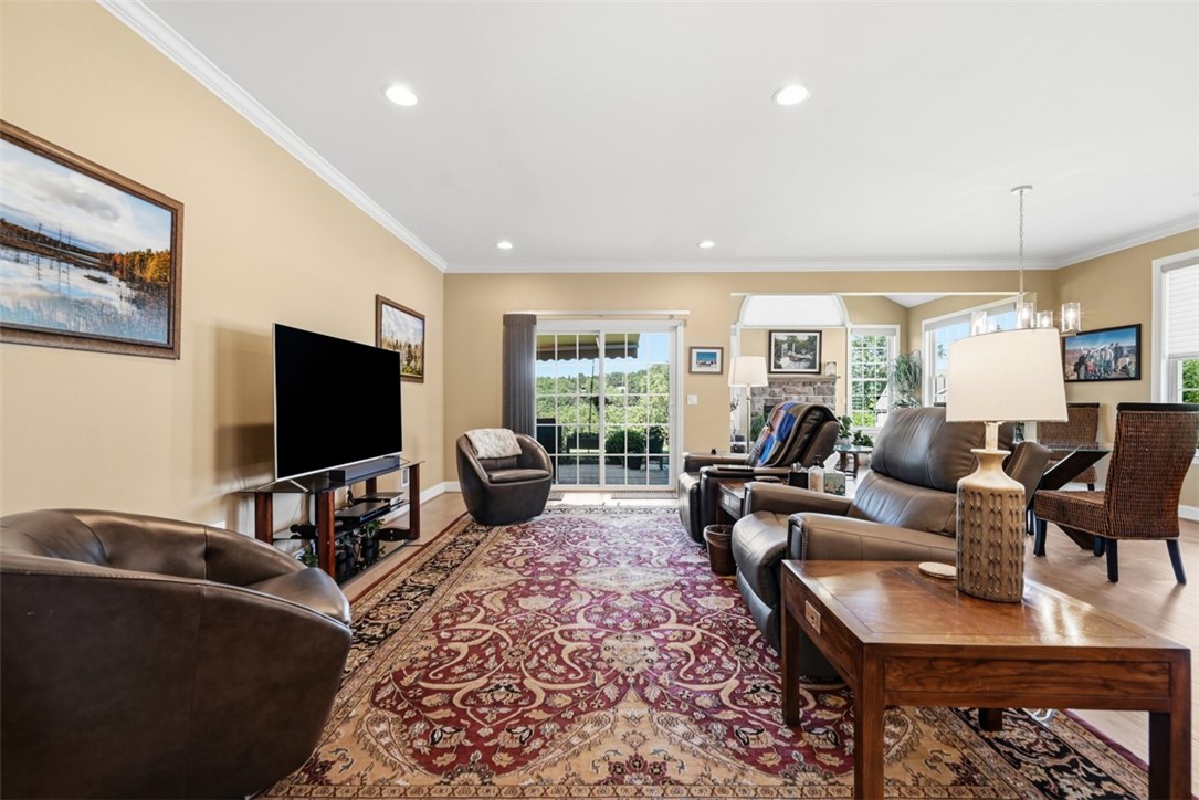 146 Summer Seat Ln