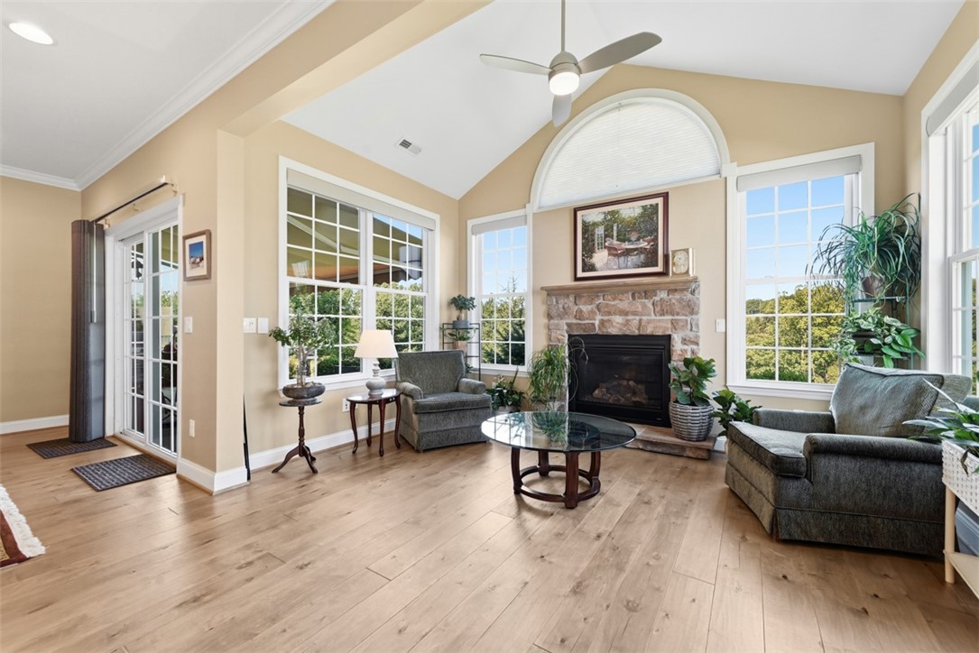146 Summer Seat Ln