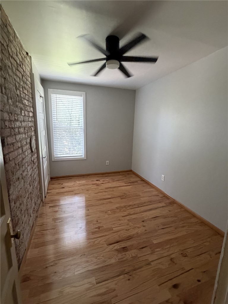 1214 Goe Ave