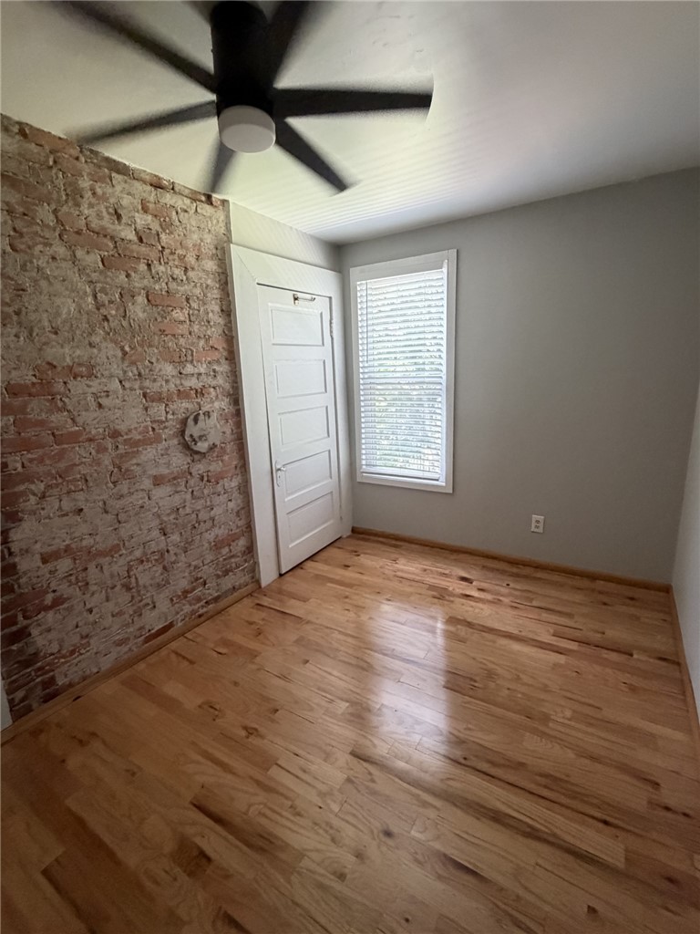 1214 Goe Ave