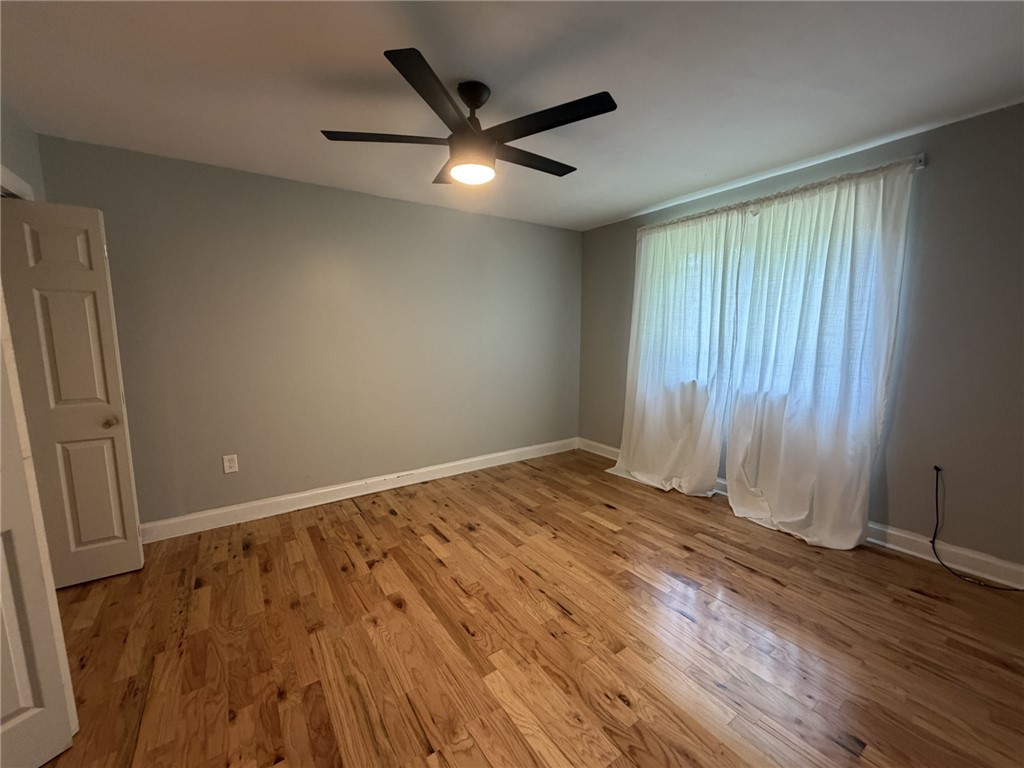 1214 Goe Ave