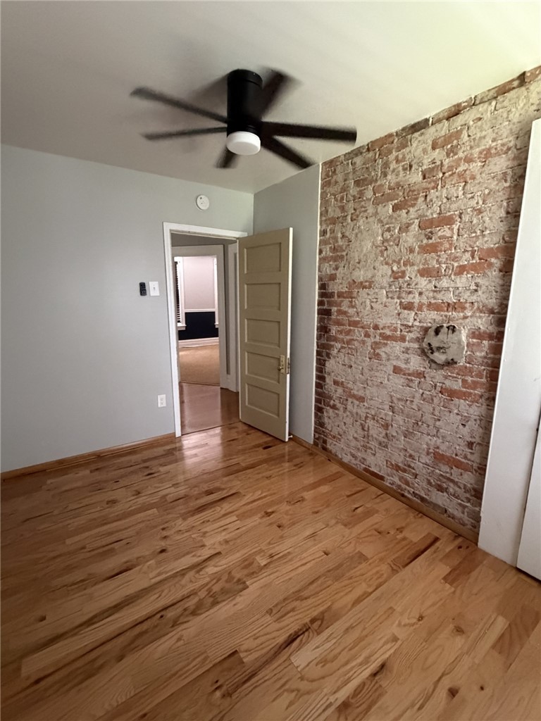 1214 Goe Ave