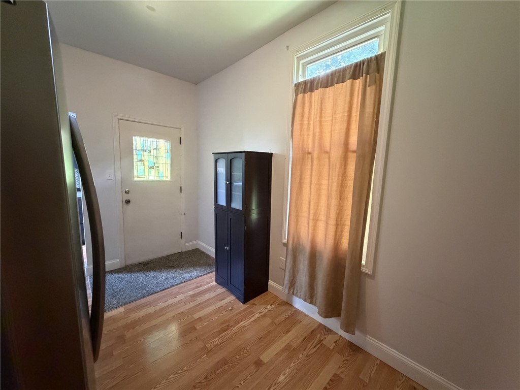 1214 Goe Ave