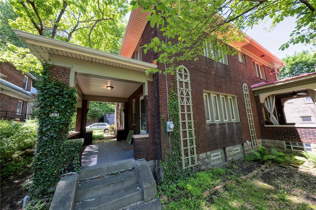 565 Ardmore Blvd