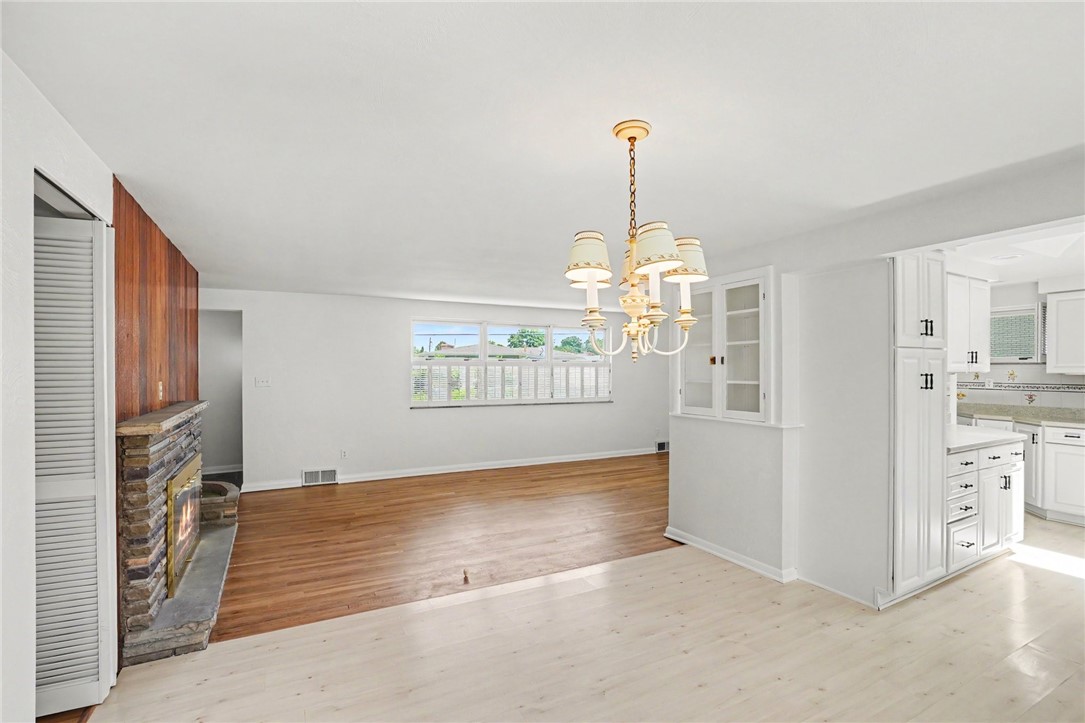 906 Bridge Ave