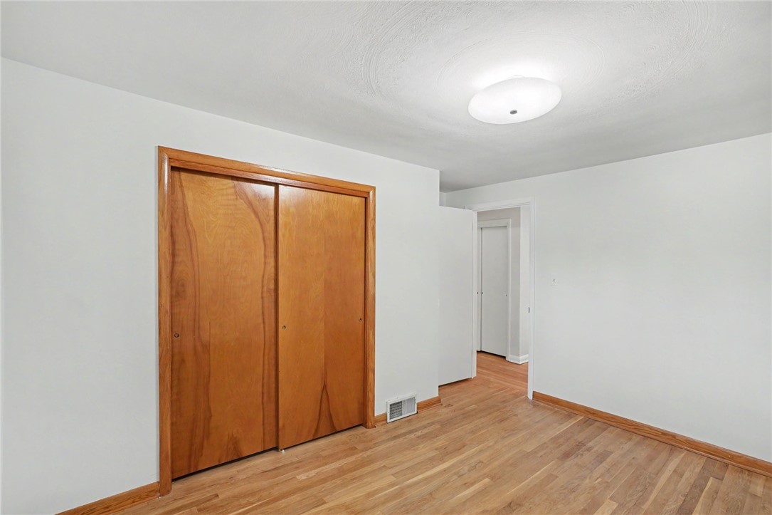 906 Bridge Ave