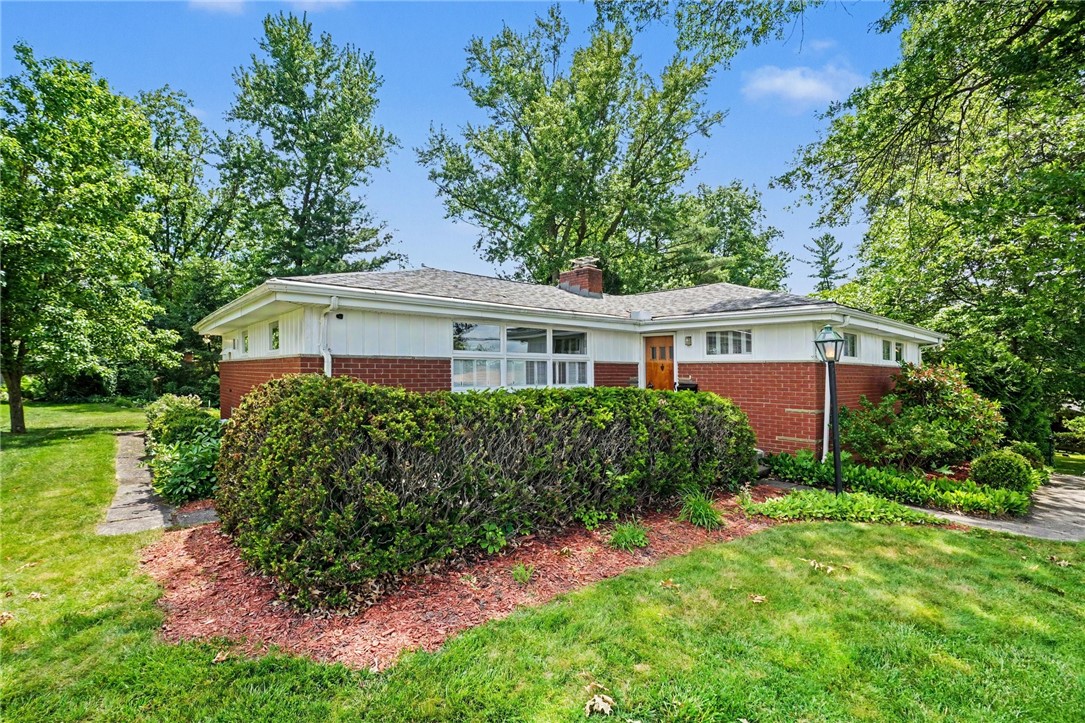 906 Bridge Ave