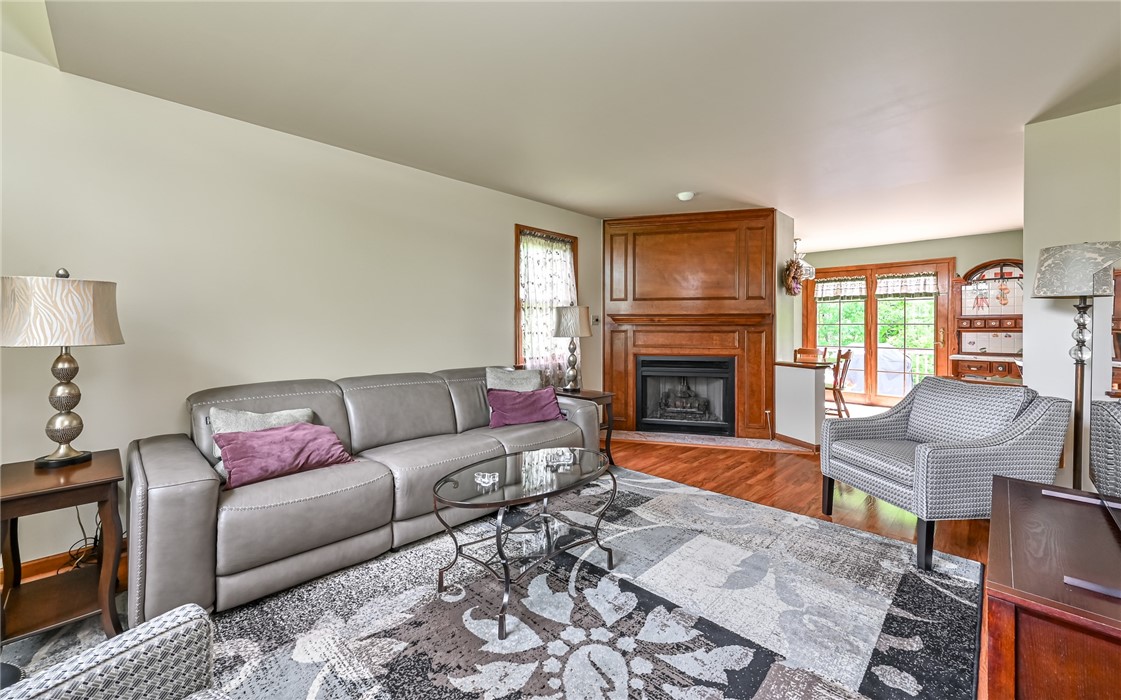 212 Whitehaven Dr