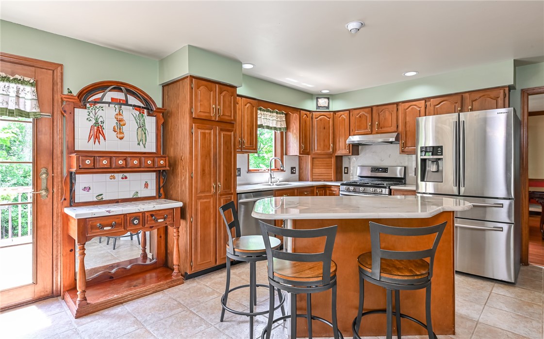 212 Whitehaven Dr