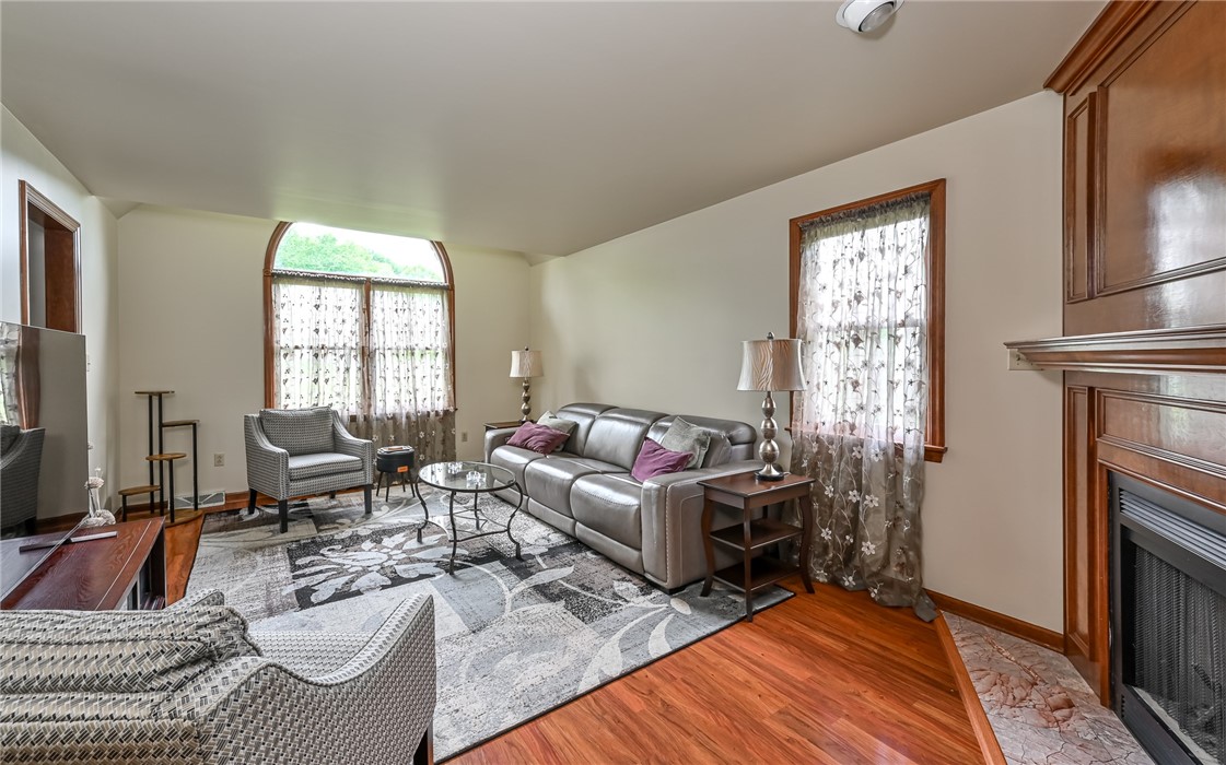 212 Whitehaven Dr
