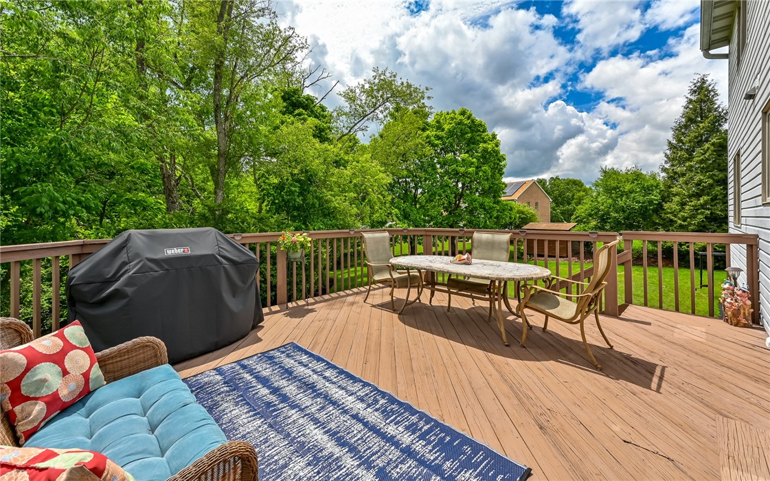 212 Whitehaven Dr