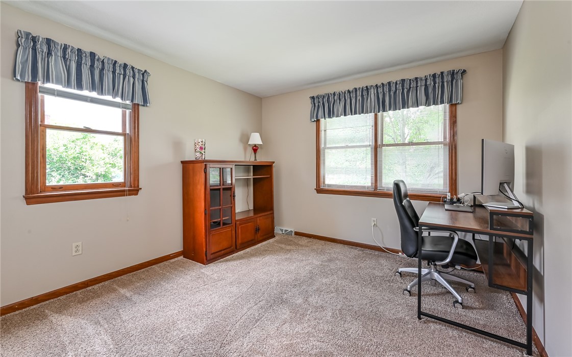 212 Whitehaven Dr