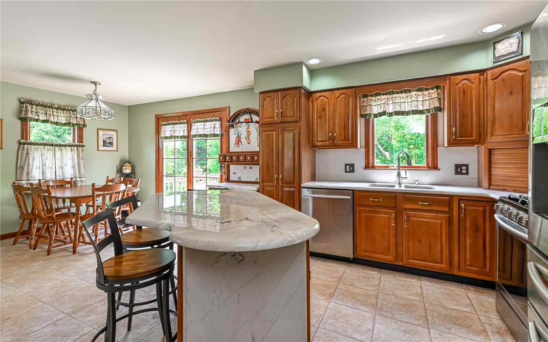 212 Whitehaven Dr