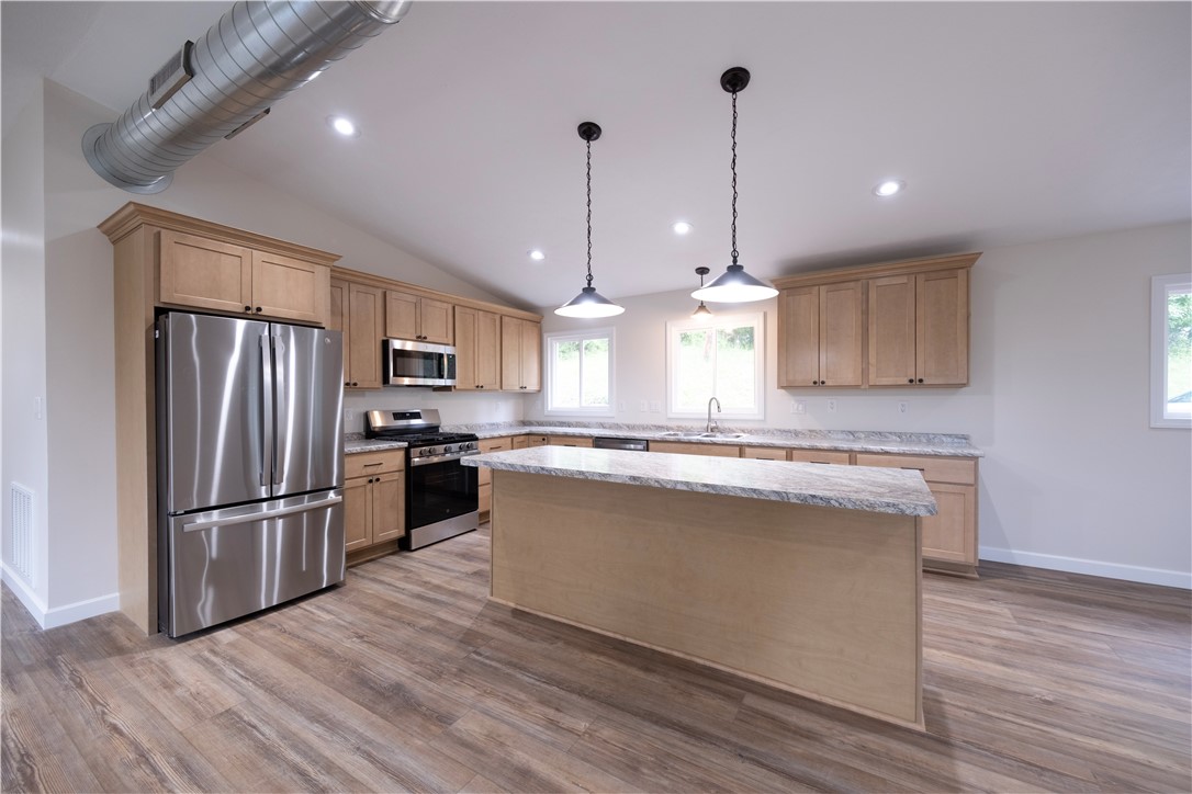 1165 Kings Ln
