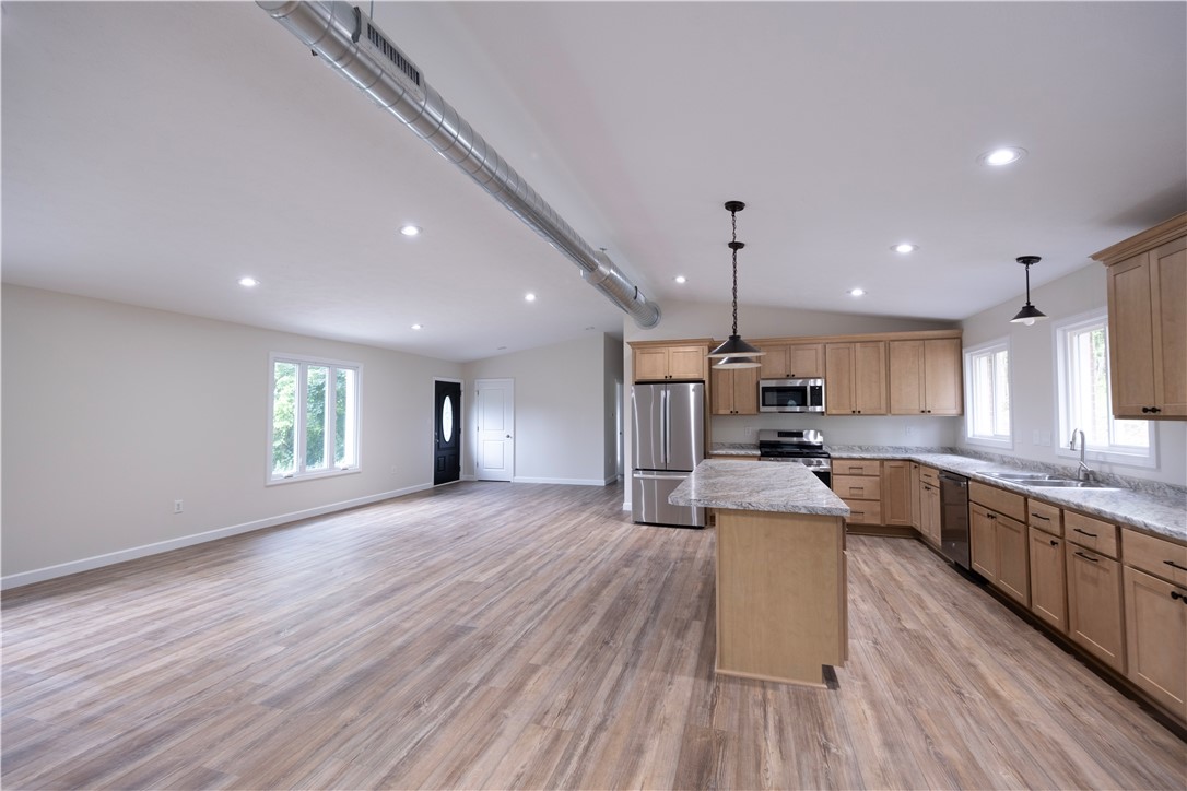 1165 Kings Ln