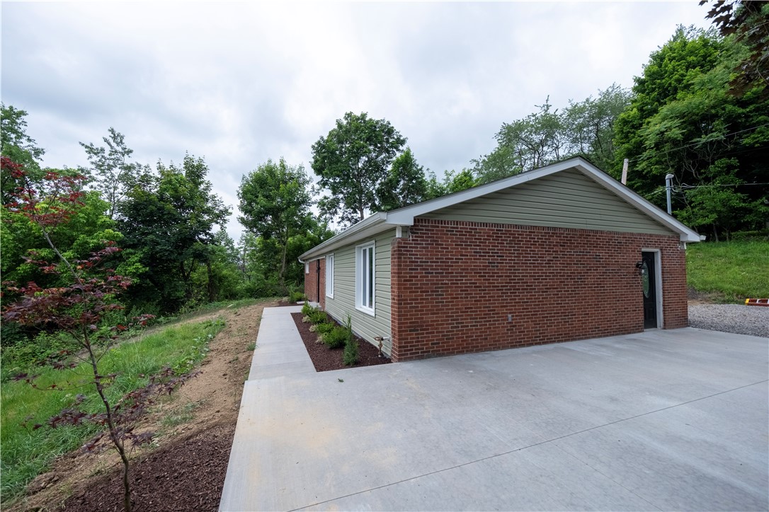 1165 Kings Ln