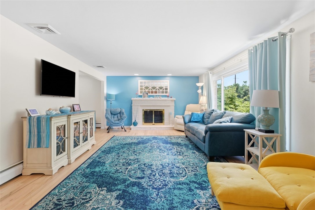 6725 Verona Rd
