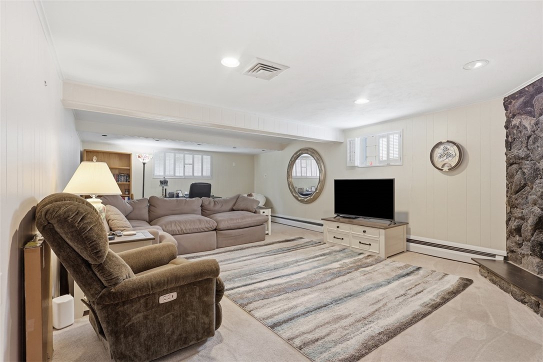 6725 Verona Rd