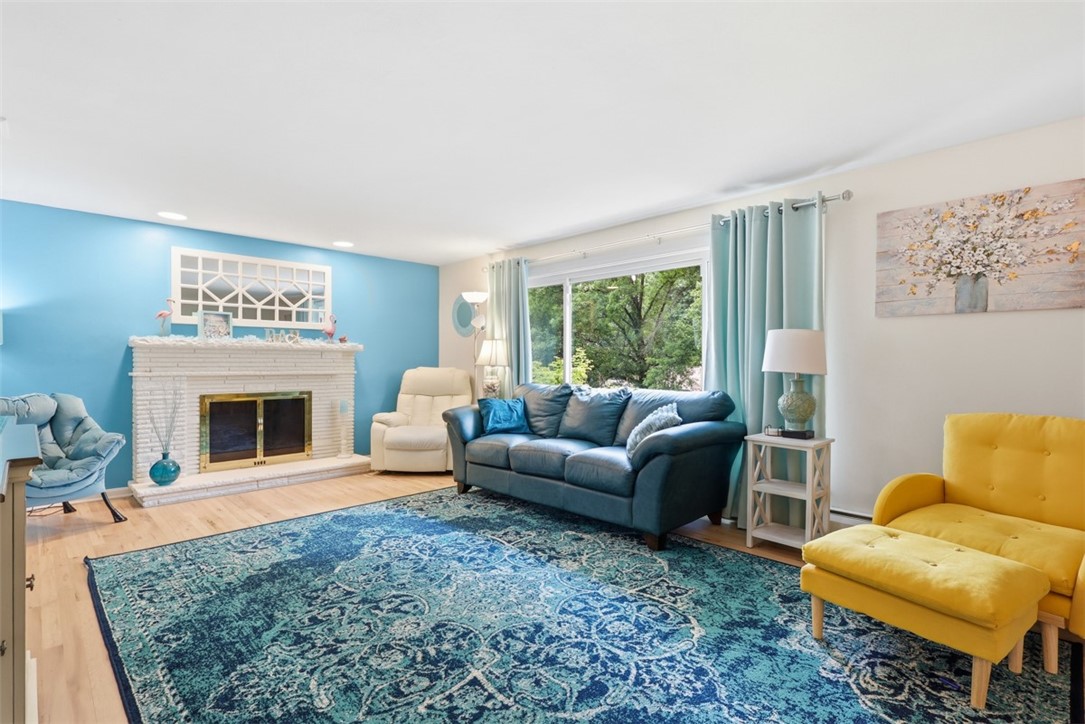 6725 Verona Rd