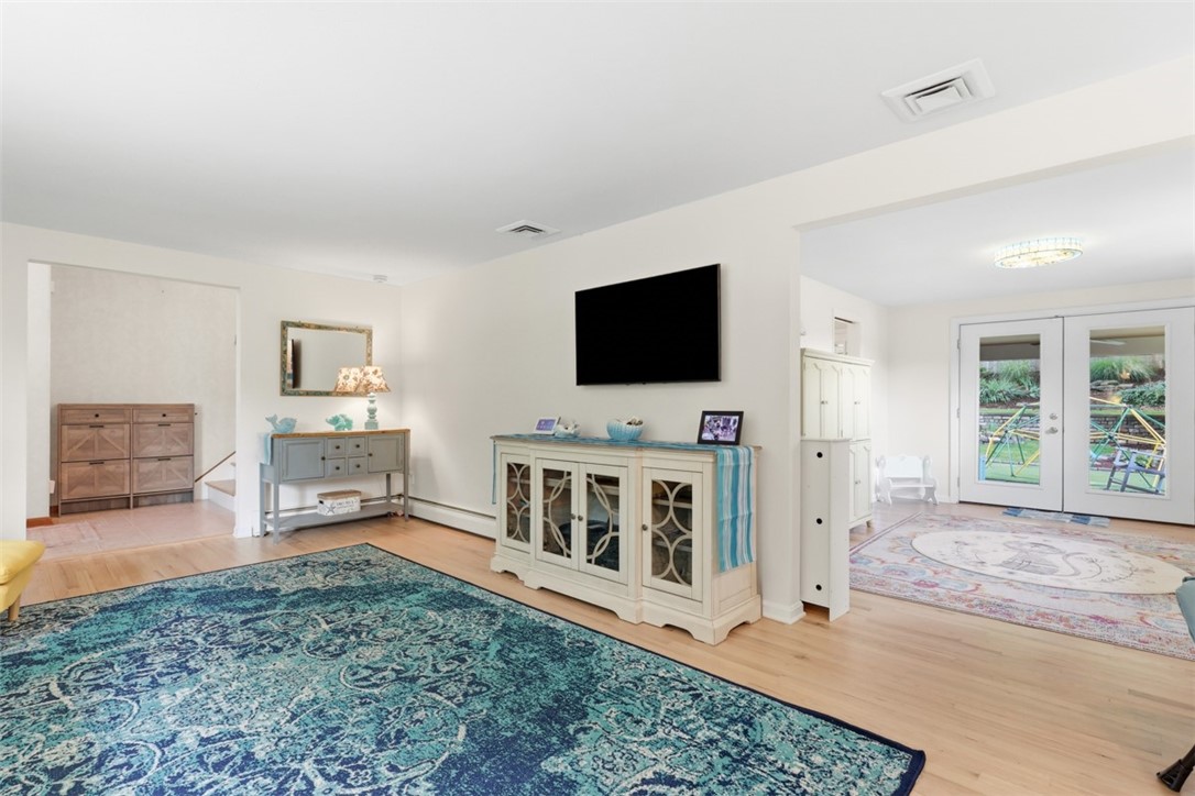 6725 Verona Rd
