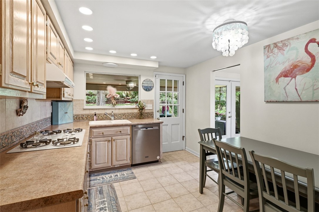 6725 Verona Rd