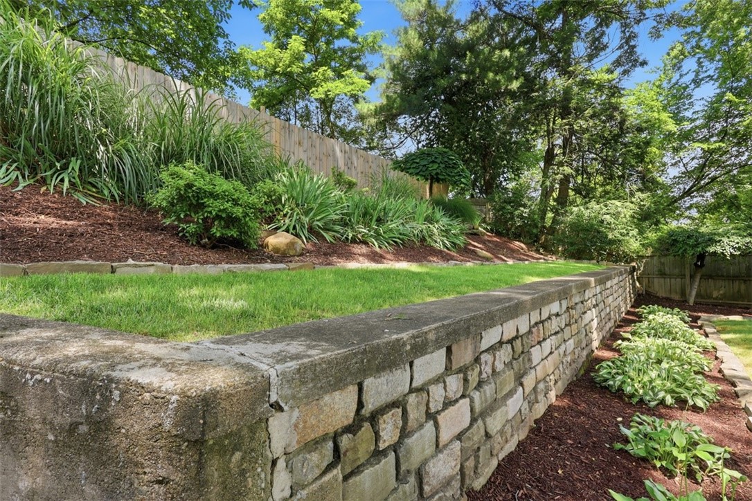6725 Verona Rd
