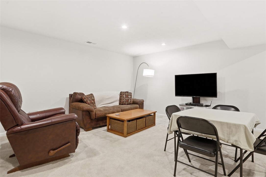 1024 Blackhawk Dr