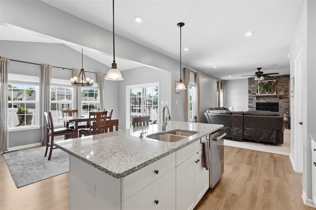 1024 Blackhawk Dr