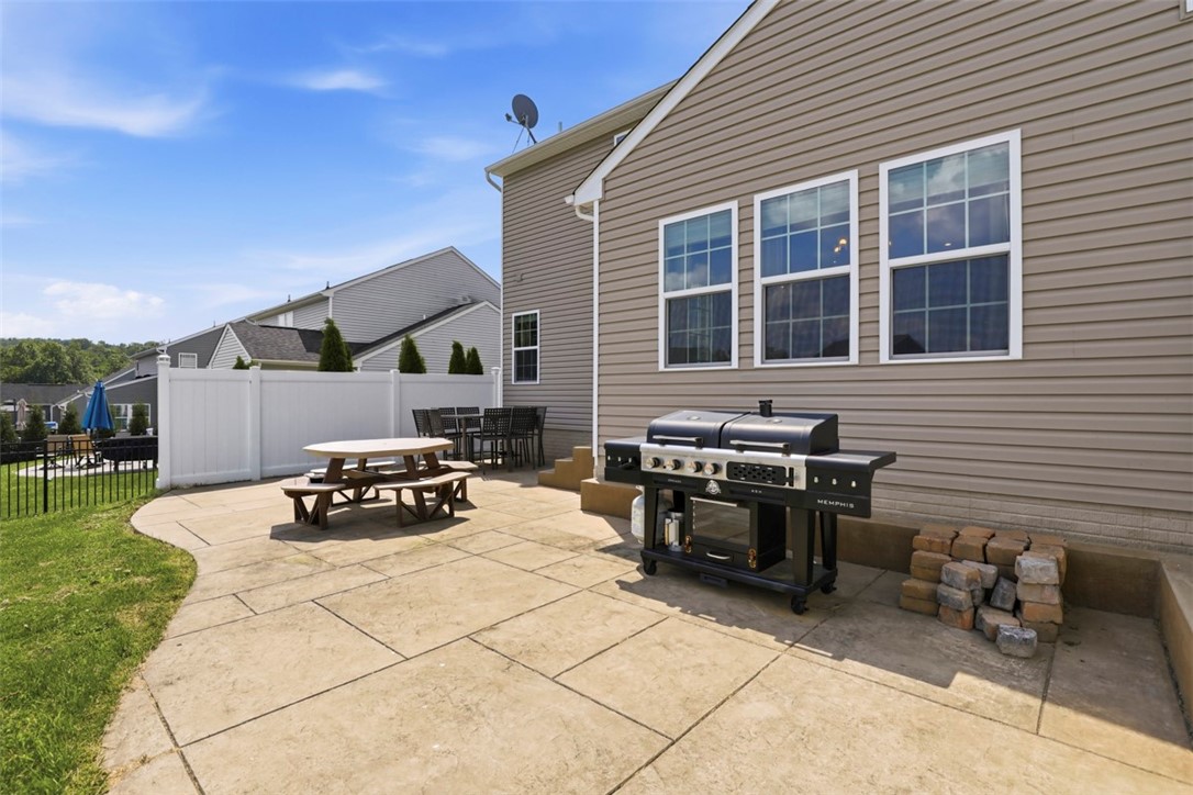 1024 Blackhawk Dr