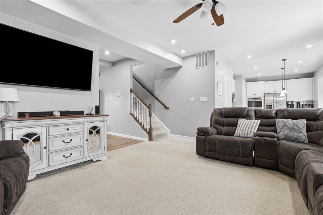 1024 Blackhawk Dr